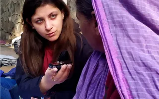 The author interviews vendors in the mahila bazaar in Delhi. 